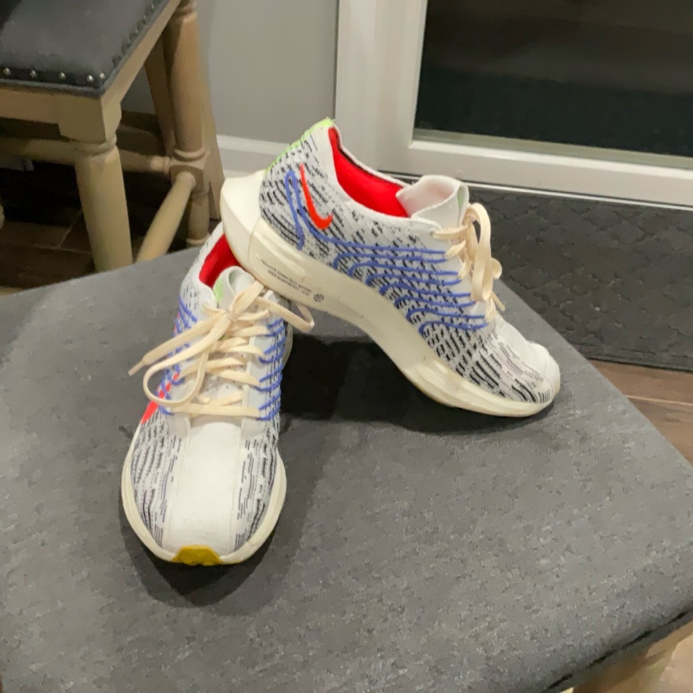 Lightweight Women's Running Sneakers in White with Blue Accents